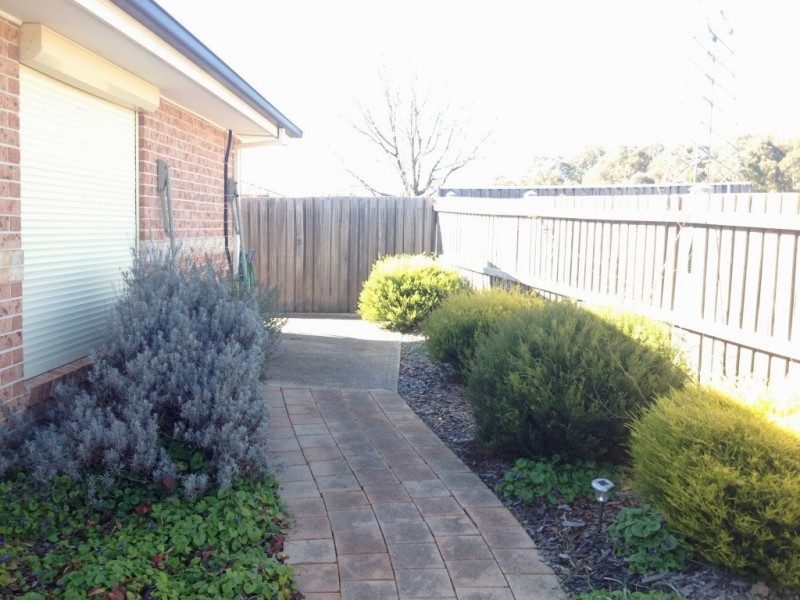2/26 Jonsson Court, Dunlop ACT 2615