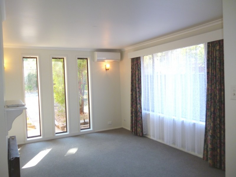 6 Warby Place, Charnwood ACT 2615