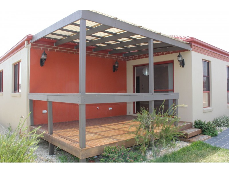 13 Morris West Street, Franklin ACT 2913