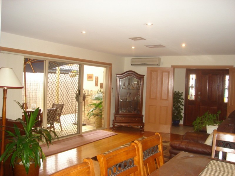 55 Bluestone Gardens, Jerrabomberra NSW 2619