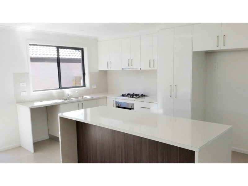 131 Macfarlane Burnet Avenue, Macgregor ACT 2615