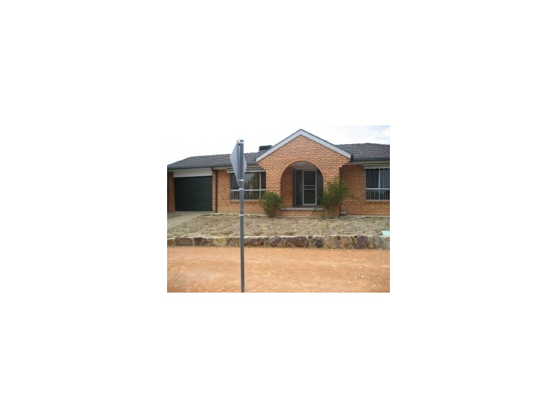 48 Evelyn Owen Crescent, Dunlop ACT 2615