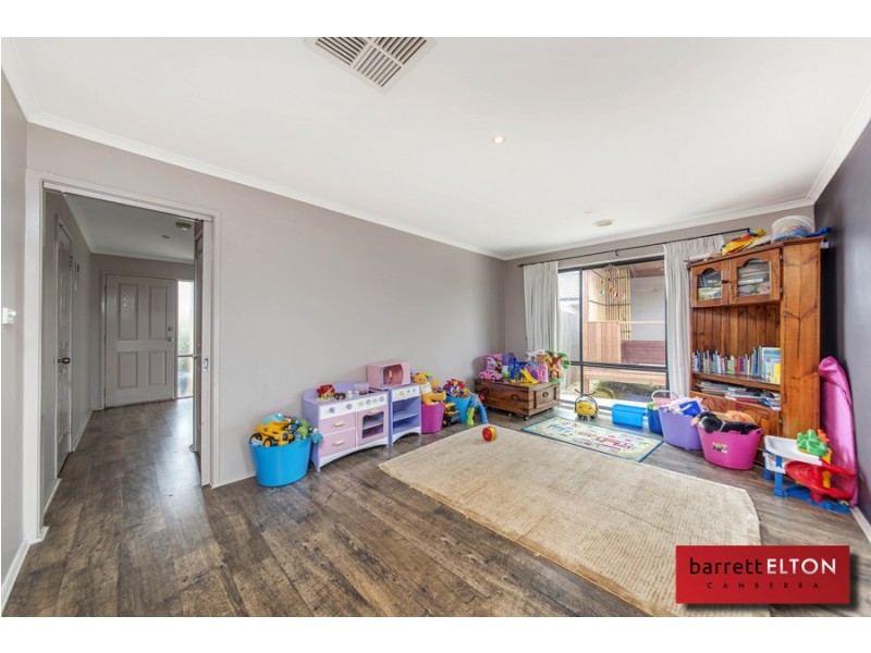 17 Pedrail Place, Dunlop ACT 2615