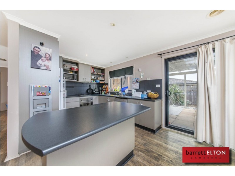 17 Pedrail Place, Dunlop ACT 2615