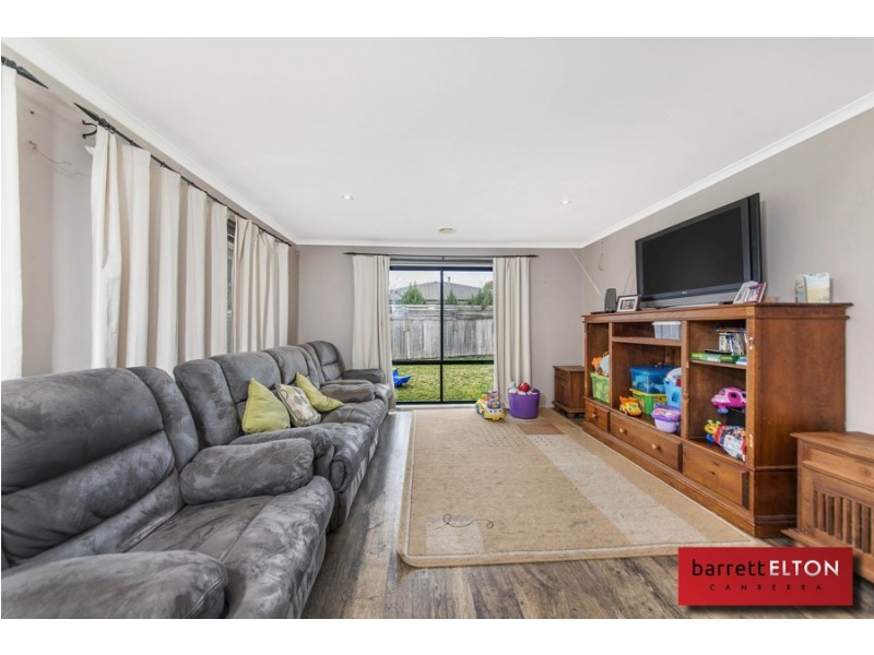 17 Pedrail Place, Dunlop ACT 2615