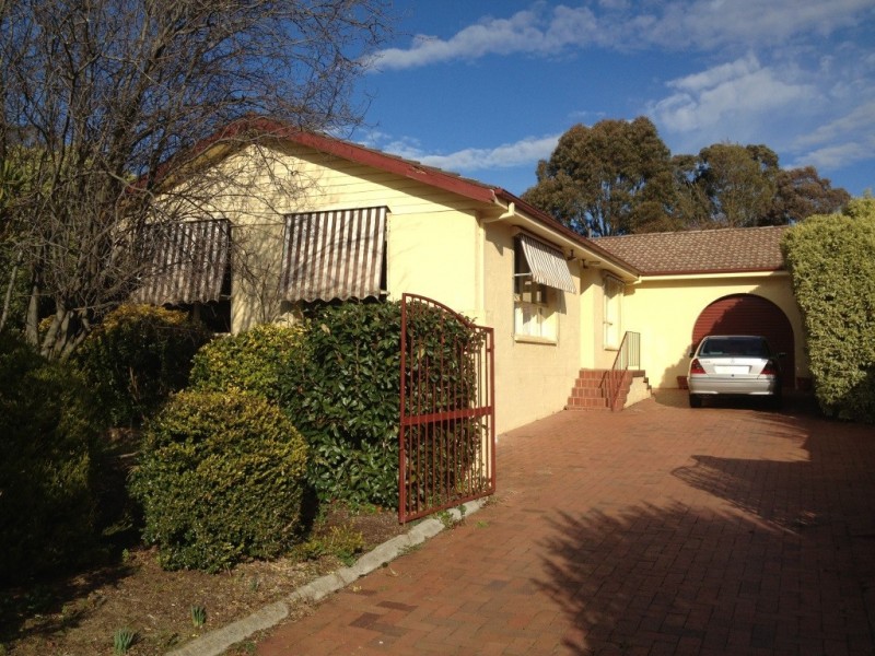 22 Dalley Crescent, Latham ACT 2615