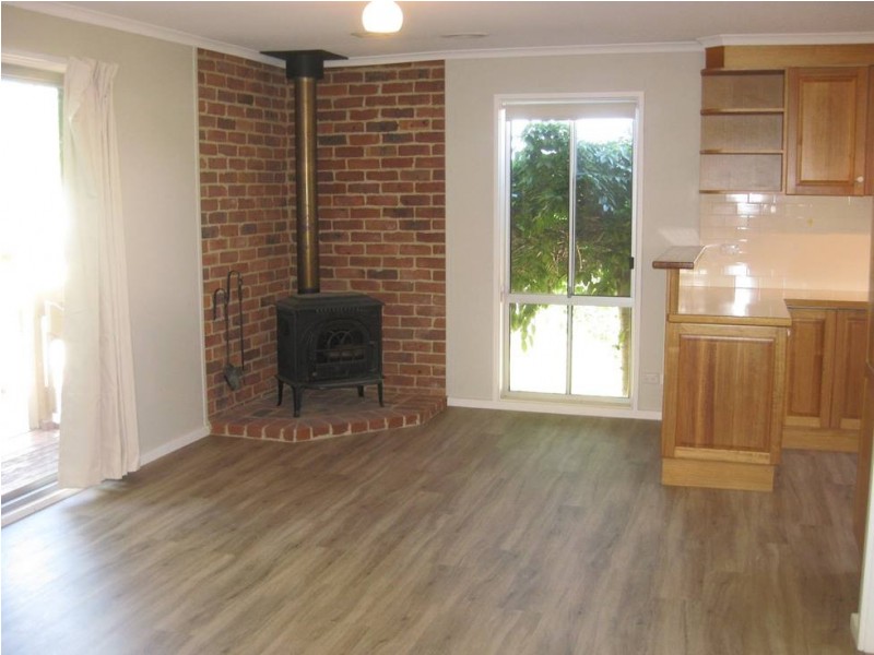 27 Macnaughton Street, Holt ACT 2615