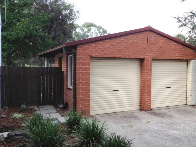 2 Leycester Place, Charnwood ACT 2615