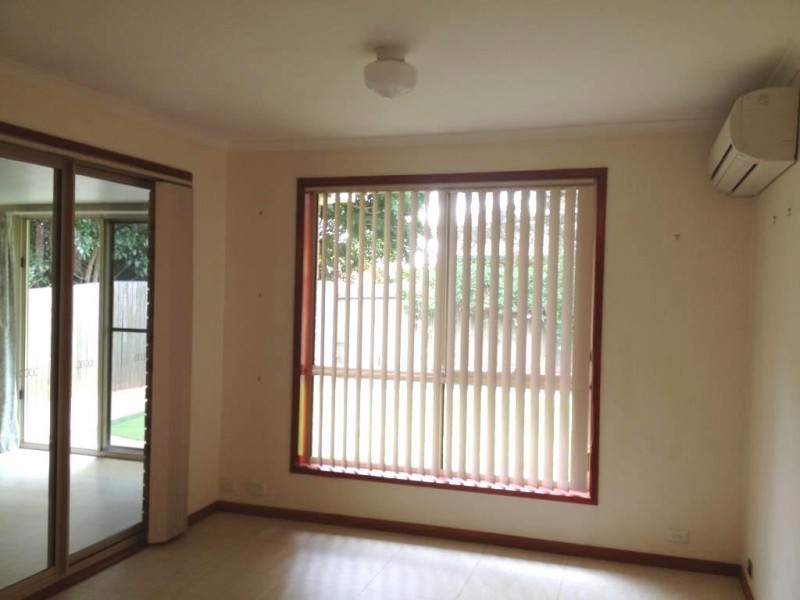 54 Britten Jones Drive, Holt ACT 2615