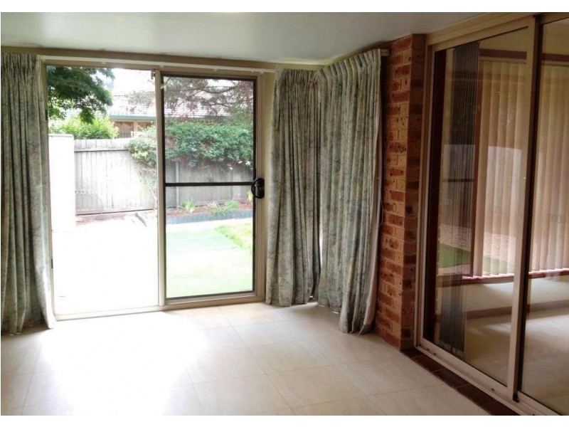 54 Britten Jones Drive, Holt ACT 2615