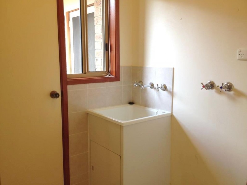 54 Britten Jones Drive, Holt ACT 2615