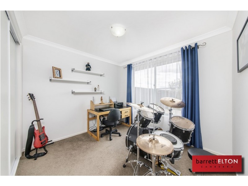 34 Audrey Cahn Street, Macgregor ACT 2615