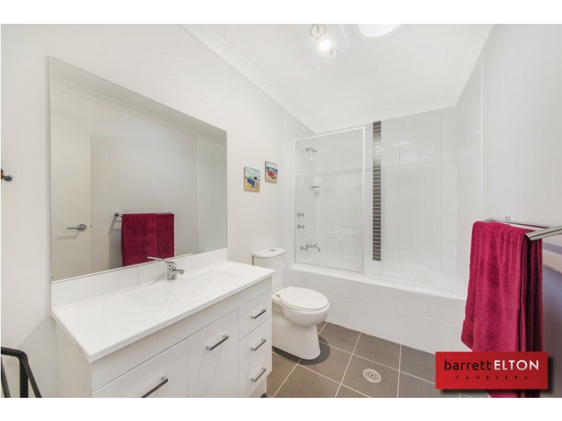 34 Audrey Cahn Street, Macgregor ACT 2615