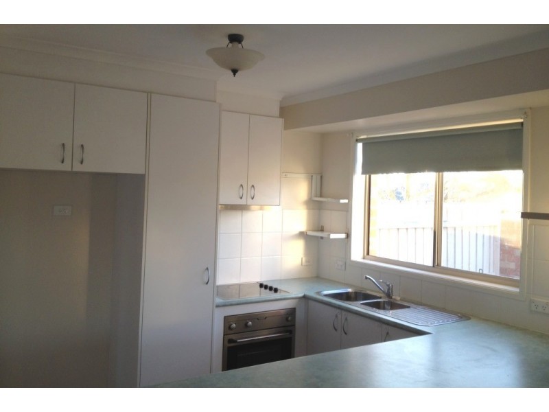 36 Bedourie Street, Dunlop ACT 2615