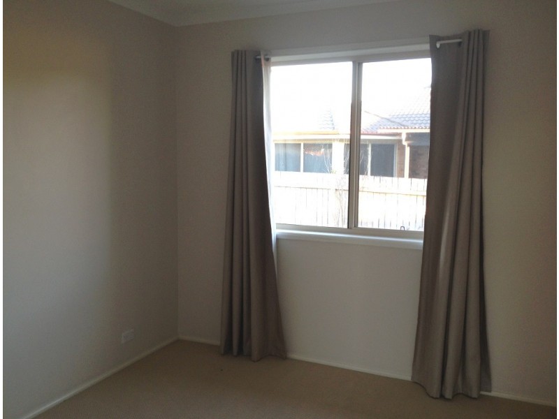 36 Bedourie Street, Dunlop ACT 2615