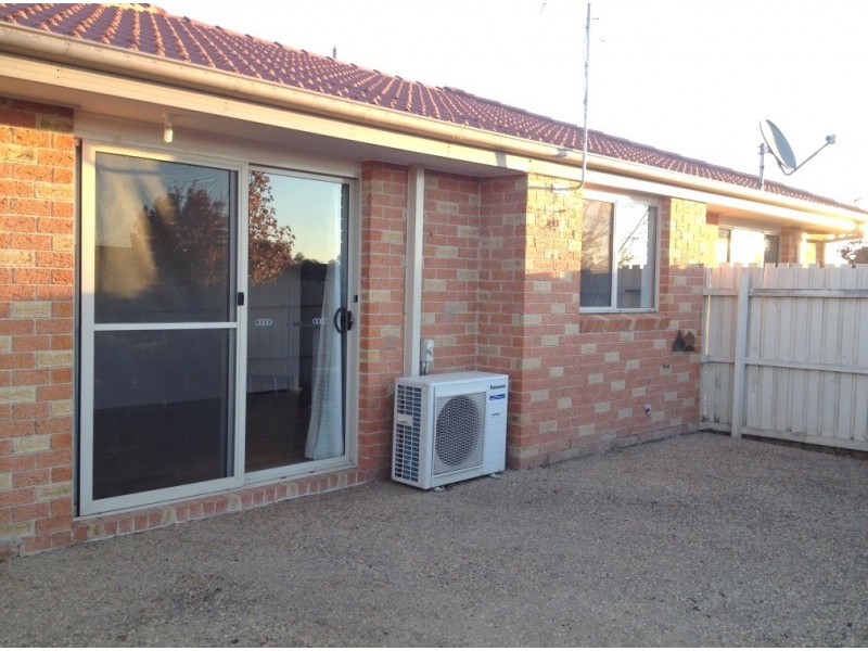 36 Bedourie Street, Dunlop ACT 2615