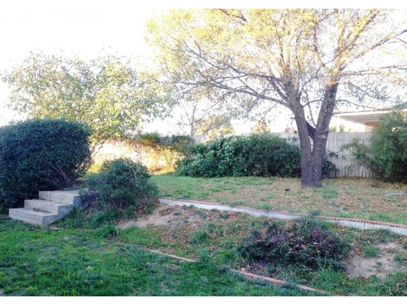 36 Bedourie Street, Dunlop ACT 2615