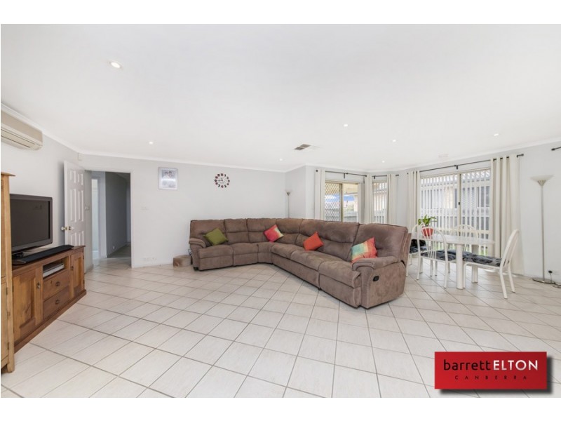 6 Tarrant Crescent, Dunlop ACT 2615