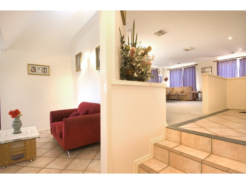 14 Pomeroy Street, Dunlop ACT 2615