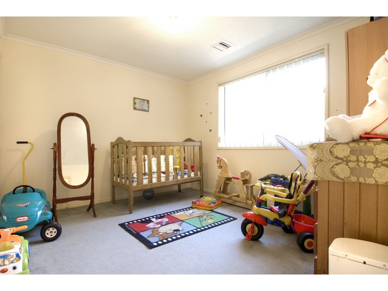 14 Pomeroy Street, Dunlop ACT 2615
