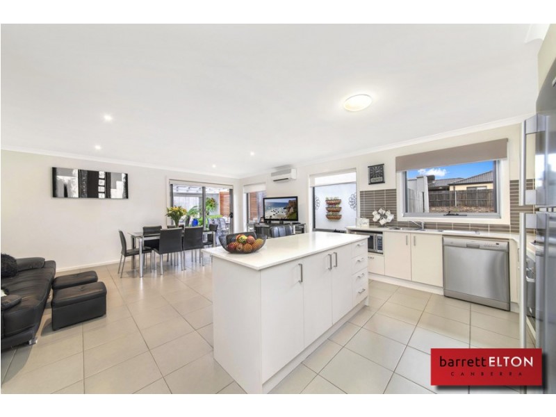 7 John Holt Street, Macgregor ACT 2615