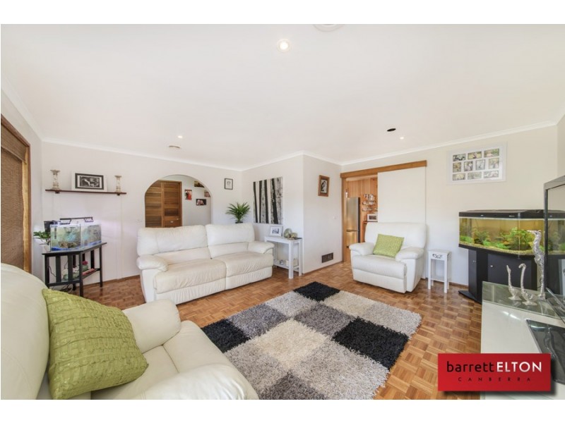14 McQuade Close, Charnwood ACT 2615