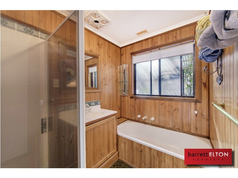 14 McQuade Close, Charnwood ACT 2615