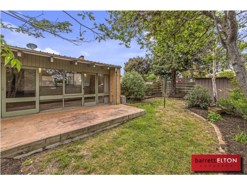 42 Gillespie Street, Weetangera ACT 2614