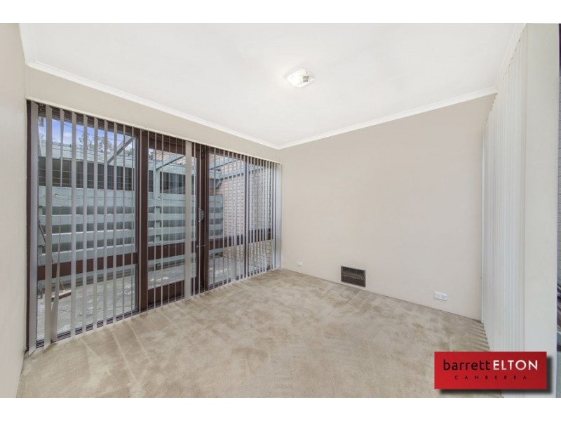 42 Gillespie Street, Weetangera ACT 2614