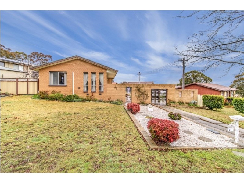 24 Barber Crescent, Flynn ACT 2615