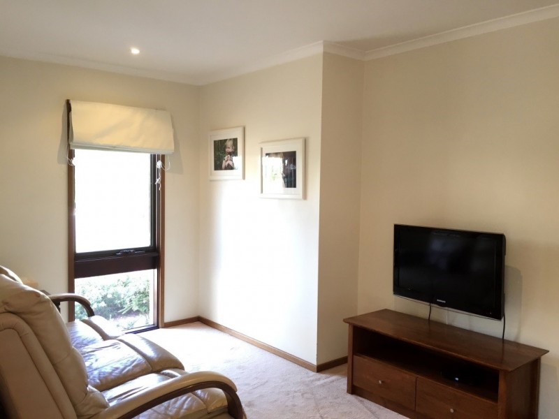 4 Laver Place, Melba ACT 2615