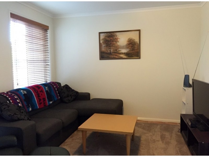 86 Britten Jones Drive, Holt ACT 2615