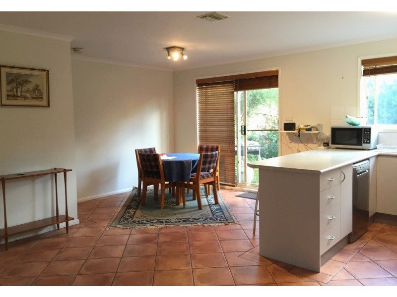 86 Britten Jones Drive, Holt ACT 2615