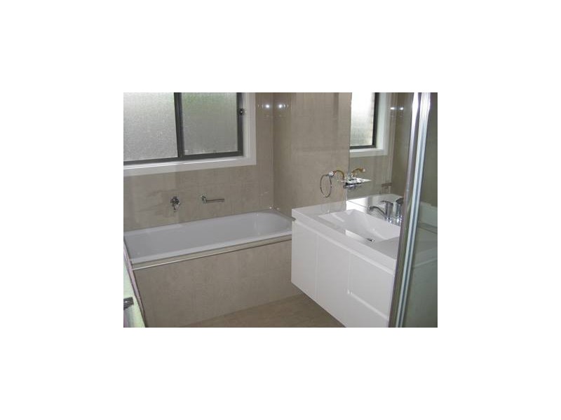 4 Sims Place, Kambah ACT 2902