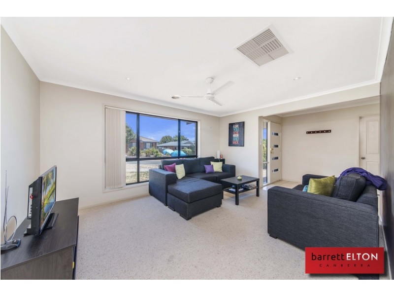 4 Swallow Street, Dunlop ACT 2615