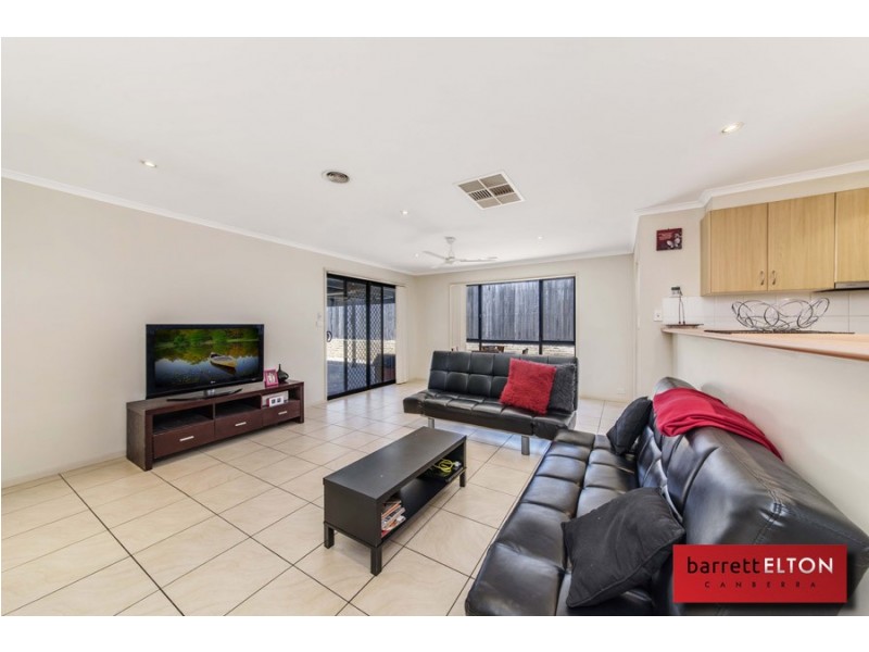4 Swallow Street, Dunlop ACT 2615