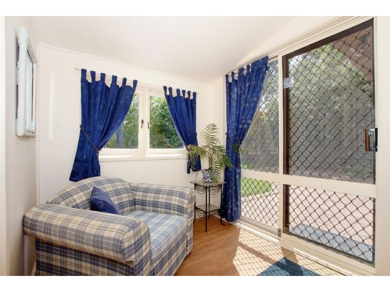 1 Warland Place, Charnwood ACT 2615