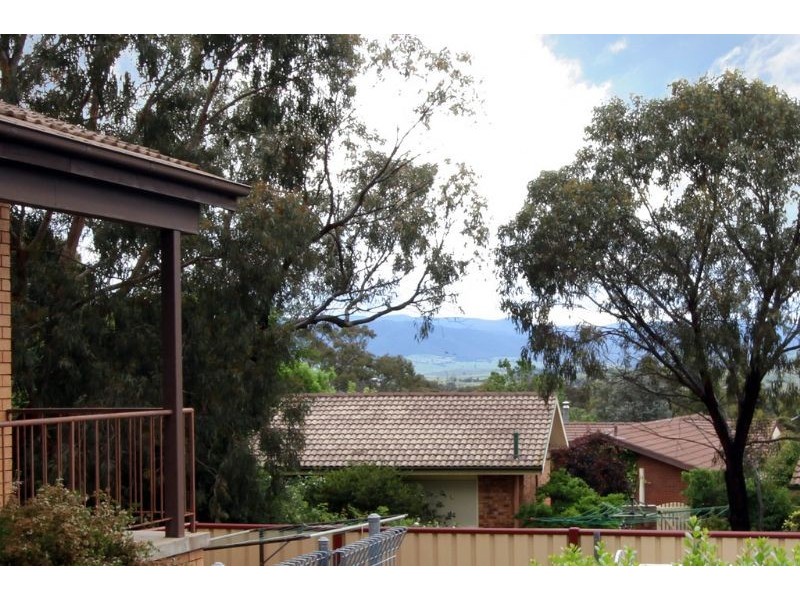 6 North Place, Charnwood ACT 2615