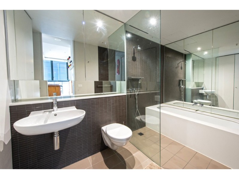 901/3 Sterling Circuit, Camperdown NSW 2050