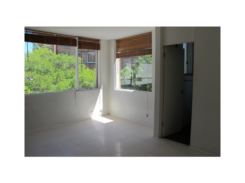 15/4 Barncleuth Square, Elizabeth Bay NSW 2011