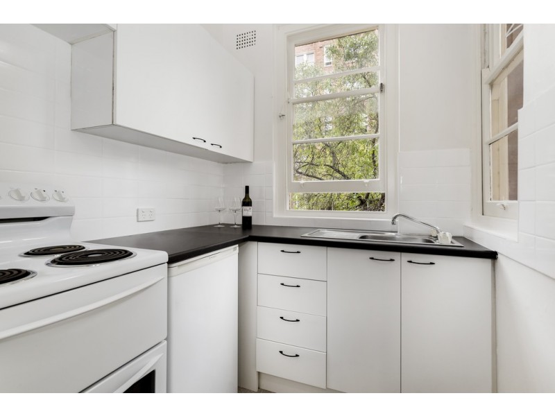 11/2 Crick Ave, Elizabeth Bay NSW 2011