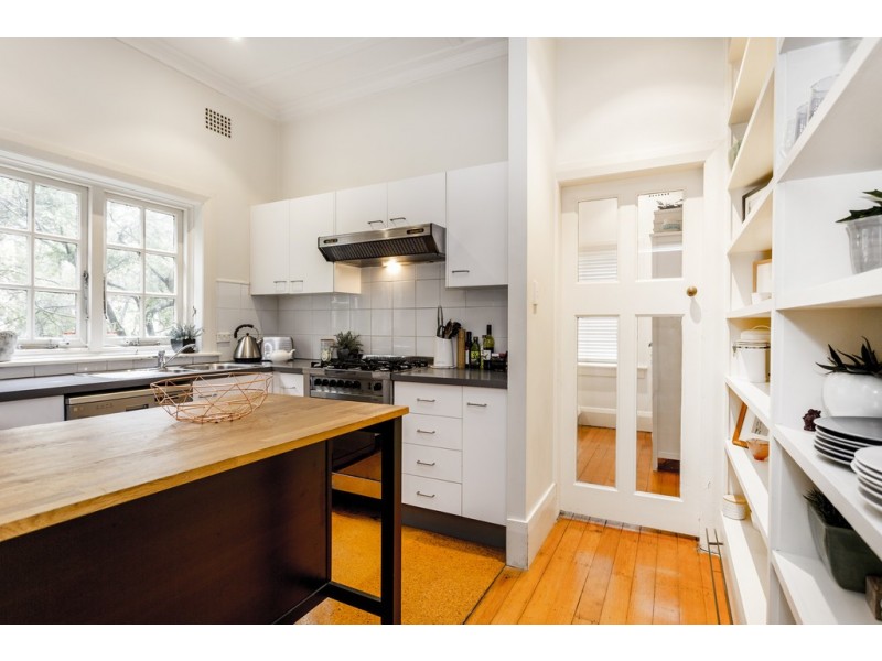 3/4 Holdsworth Avenue, Elizabeth Bay NSW 2011