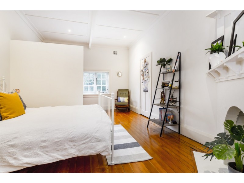 3/4 Holdsworth Avenue, Elizabeth Bay NSW 2011