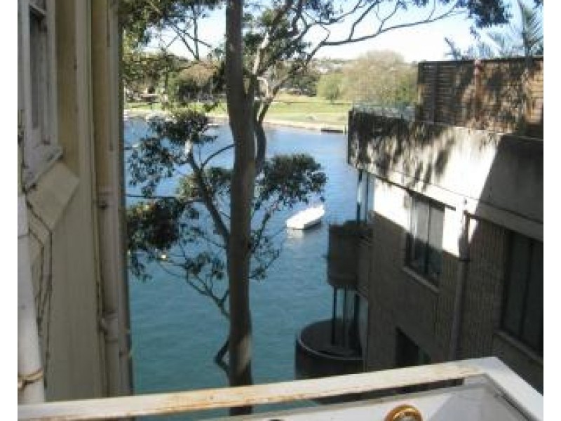9/5 Elizabeth Bay Crescent, Elizabeth Bay NSW 2011