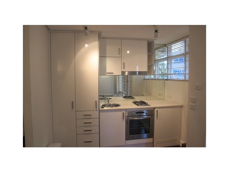 8/5-7 The Esplanade, Elizabeth Bay NSW 2011