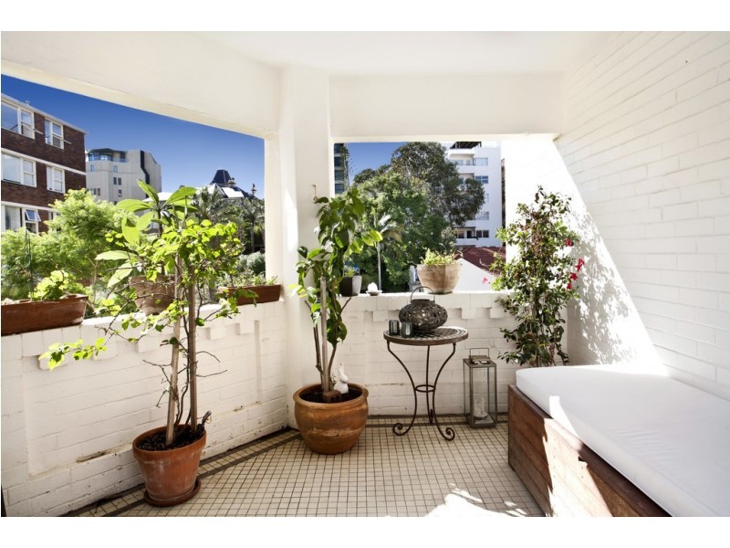 18/4 Ithaca Road, Elizabeth Bay NSW 2011