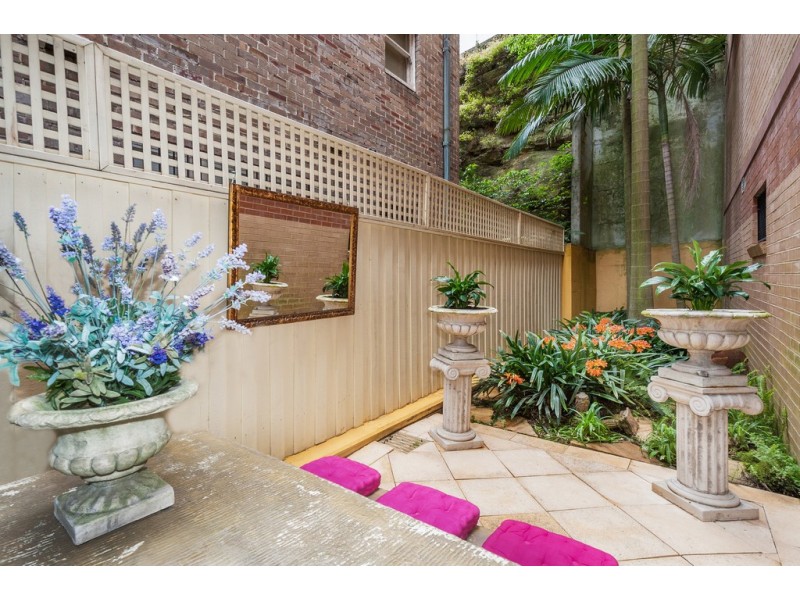 2/37 Roslyn Gardens, Elizabeth Bay NSW 2011