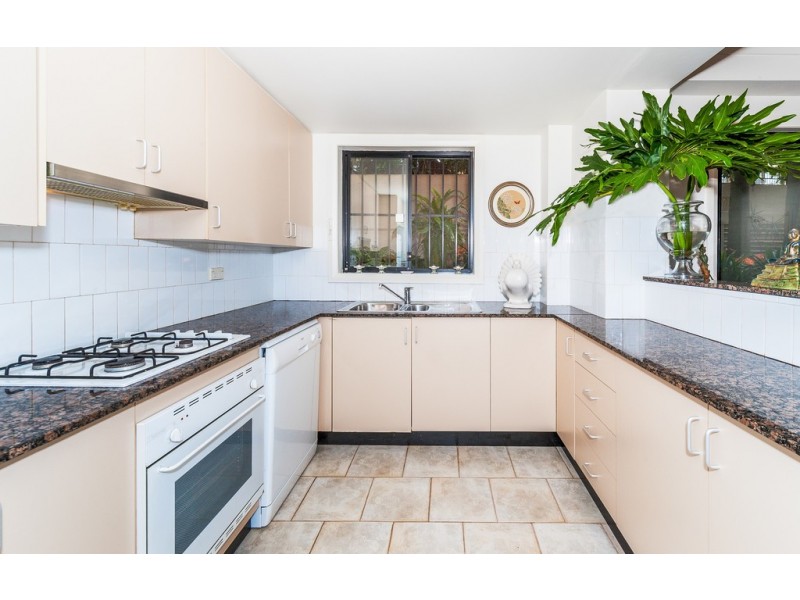 2/37 Roslyn Gardens, Elizabeth Bay NSW 2011