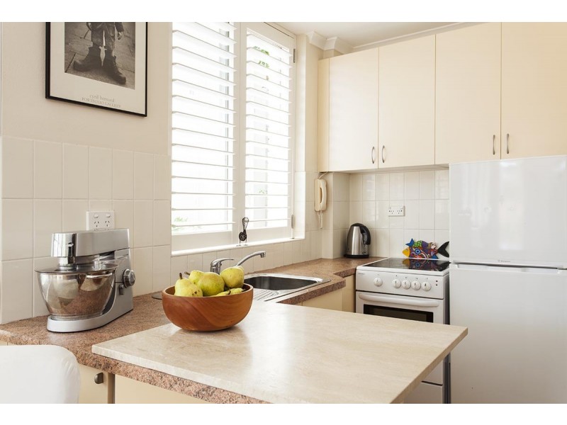 13/90-92 Elizabeth Bay Road, Elizabeth Bay NSW 2011