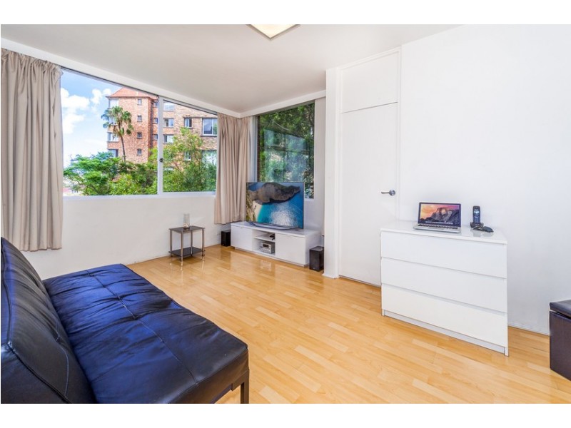 10/4 Barncleuth Square, Elizabeth Bay NSW 2011